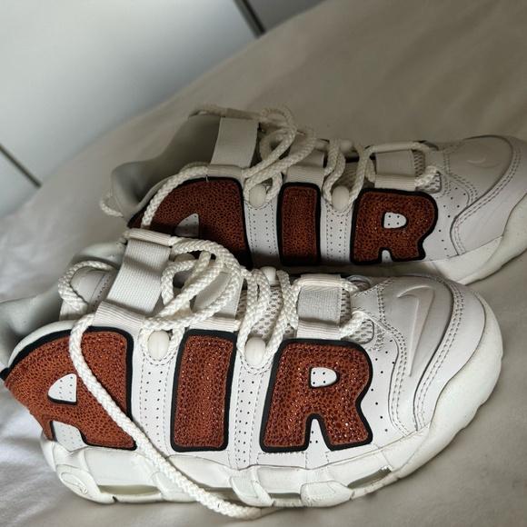 Nike Air More Uptempo Women Size 7.5 - Picture 4 of 5